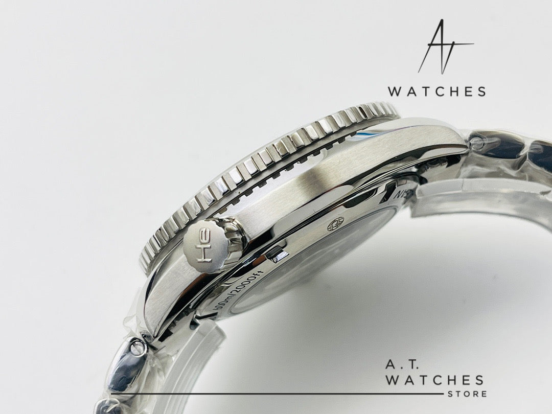 Omega SEAMASTER
PLANET OCEAN Super Clone Swiss Machine 42mm