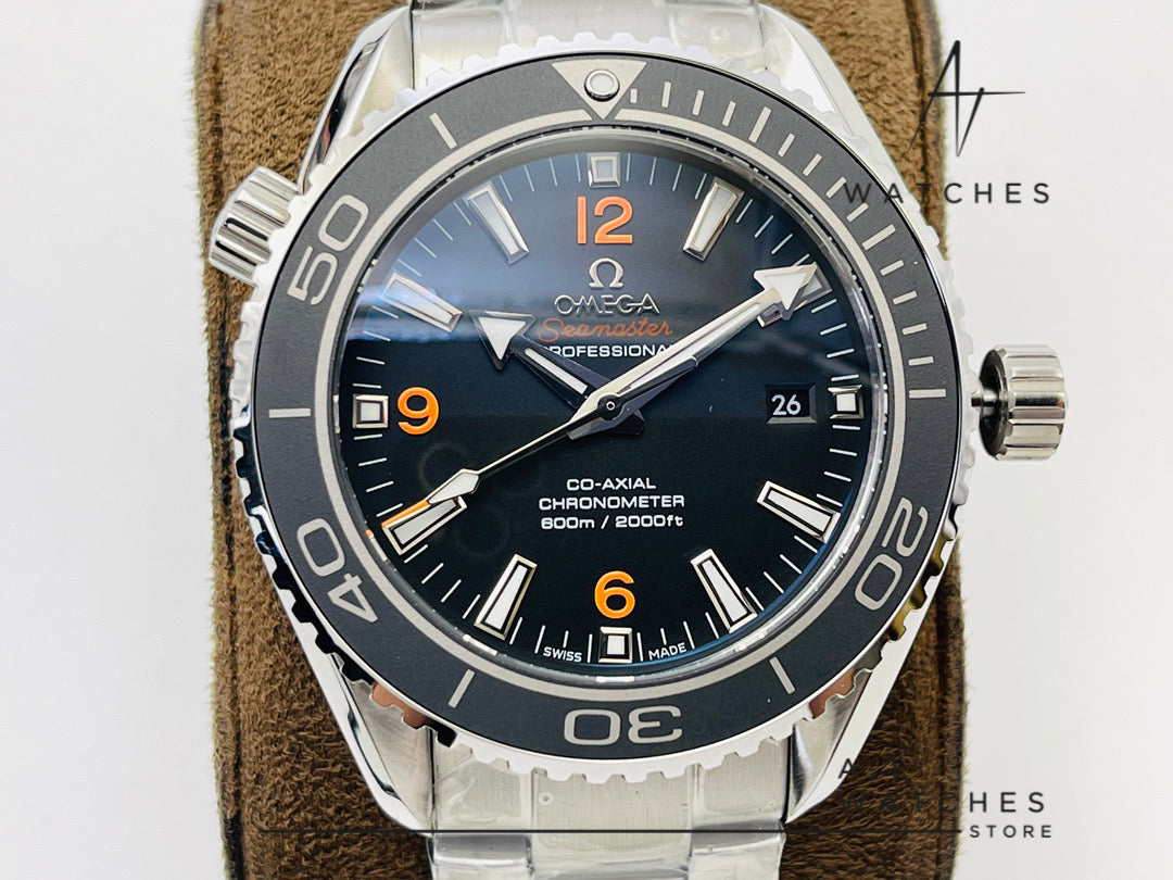 Omega SEAMASTER
PLANET OCEAN Super Clone Swiss Machine 42mm