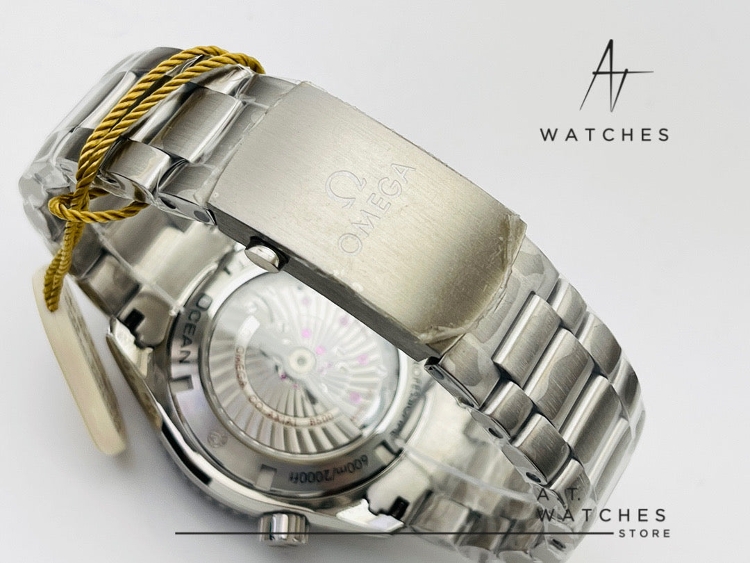 Omega SEAMASTER
PLANET OCEAN Super Clone Swiss Machine 42mm