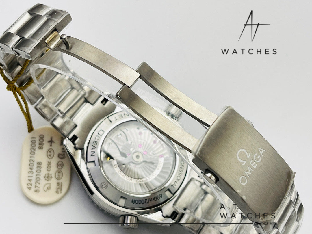 Omega SEAMASTER
PLANET OCEAN Super Clone Swiss Machine 42mm